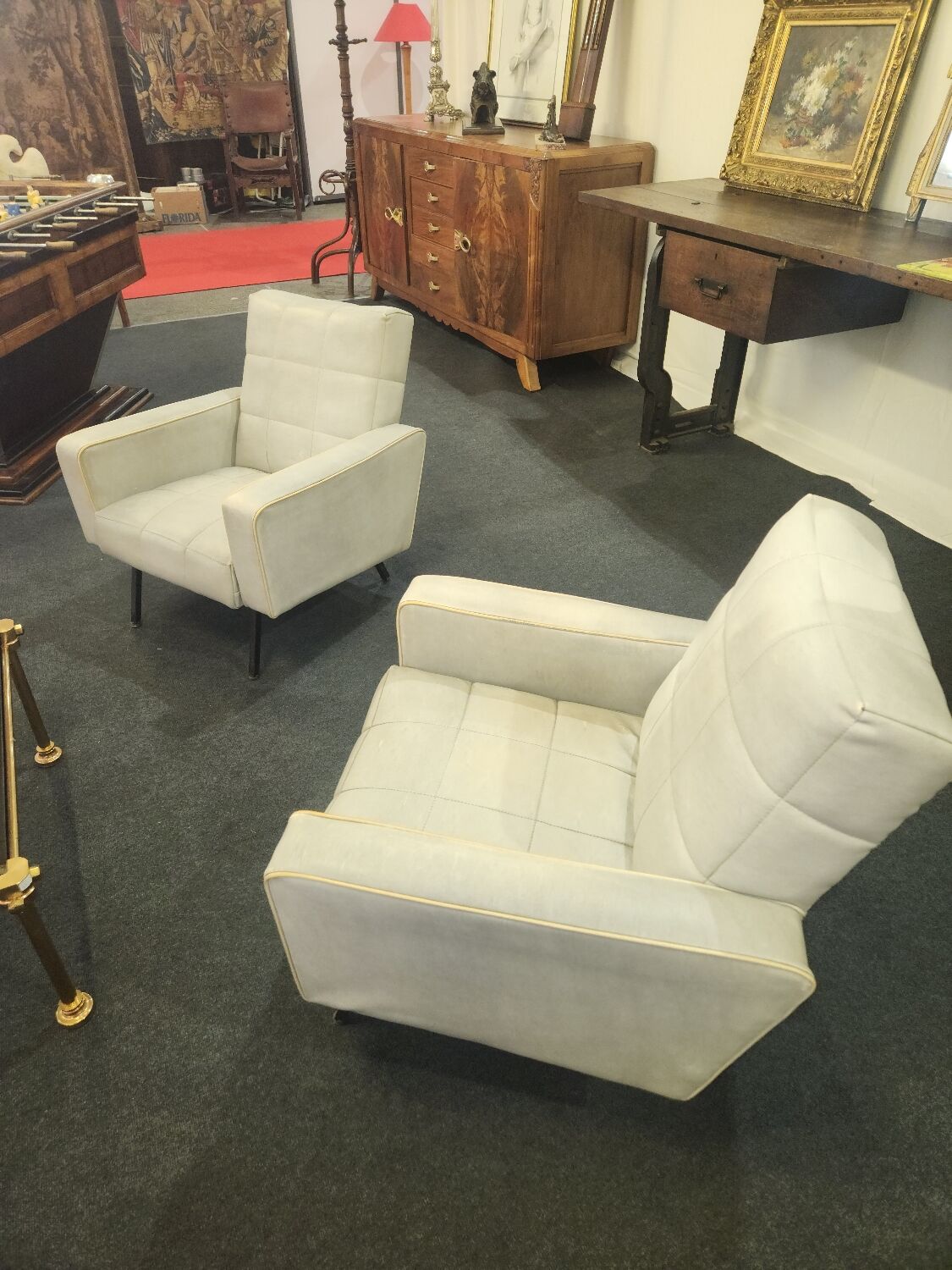 Paire de fauteuils des années 60
