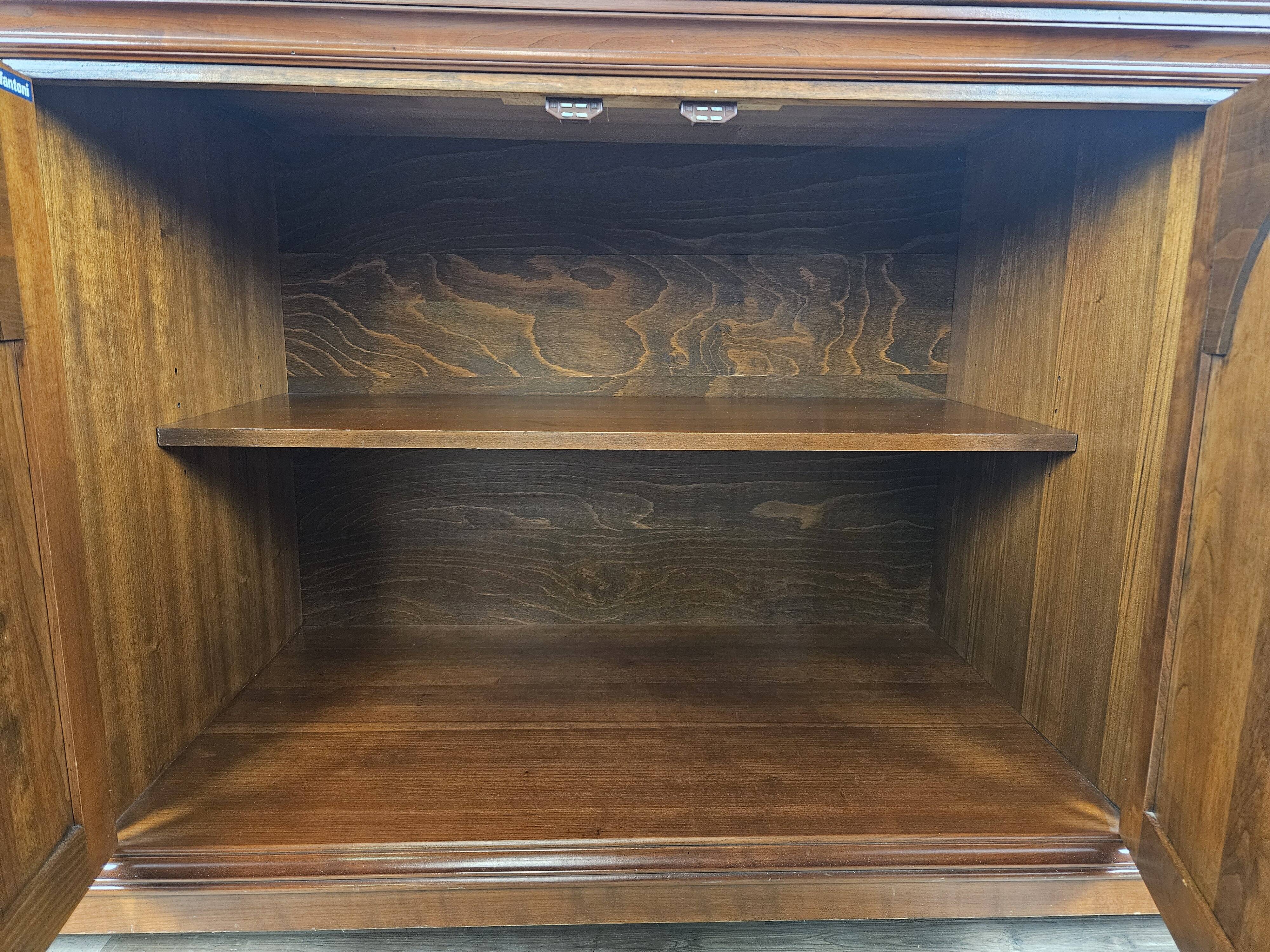 Buffet de Fantoni en massif merisier