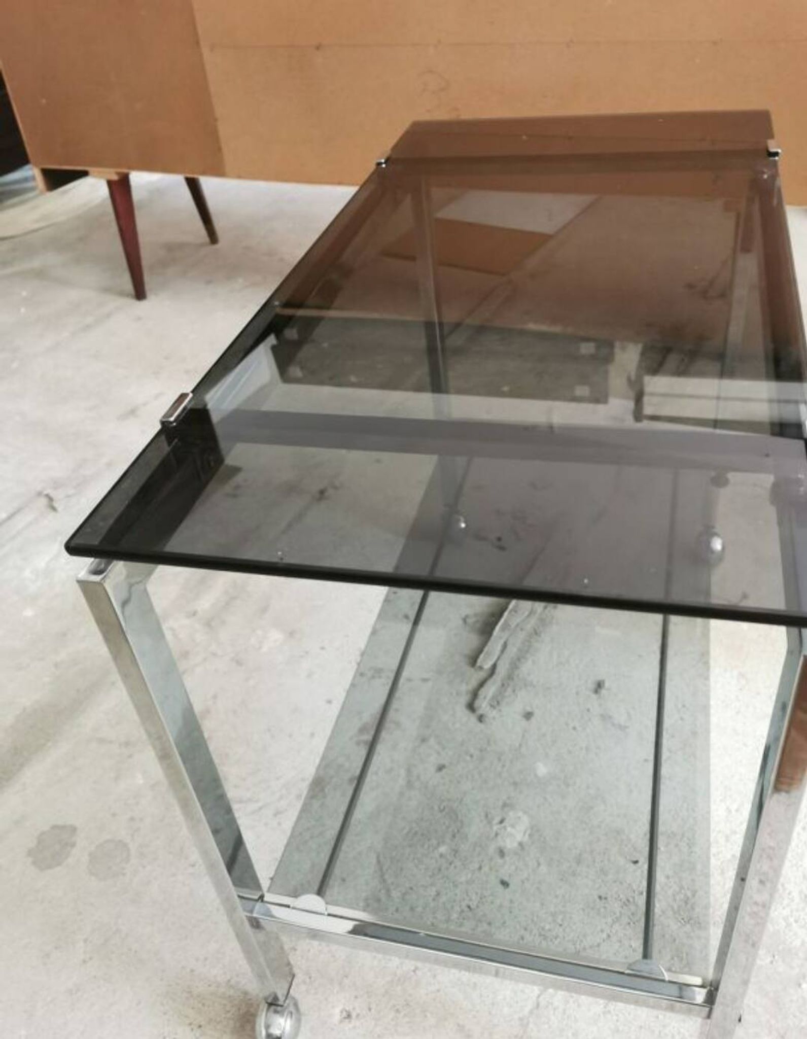 Table d'appoint, desserte, console en verre et métal chromé