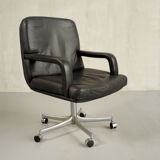 Leather armchair Mobilier International, 1970