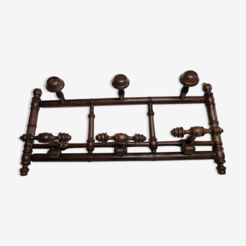 Bistro coat rack 1900 in turned wood with folding hooks