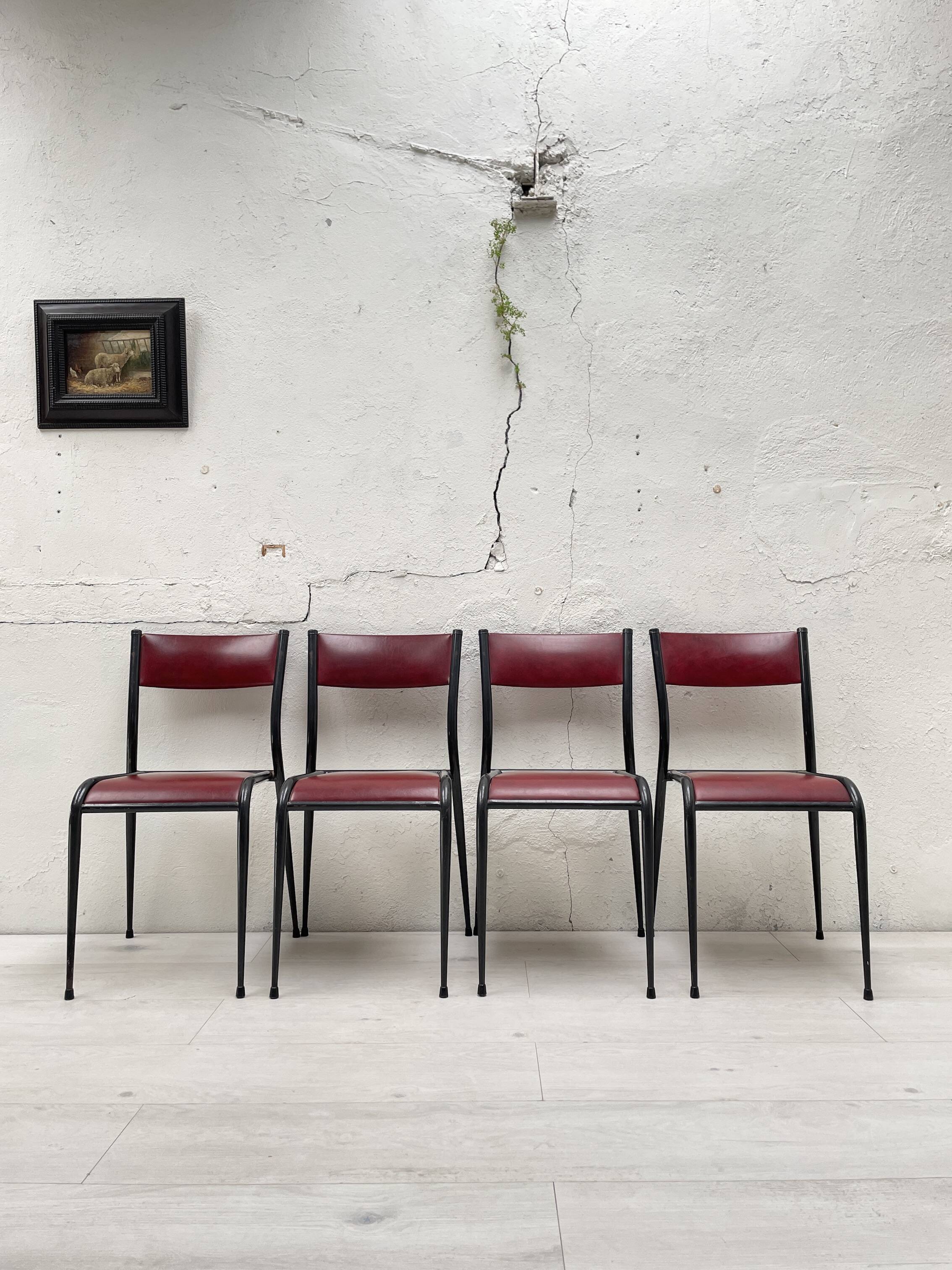 Suite de 4 chaises vintage Mullca 510.