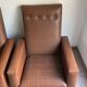Paire de fauteuils en skai marron vintage annees 50