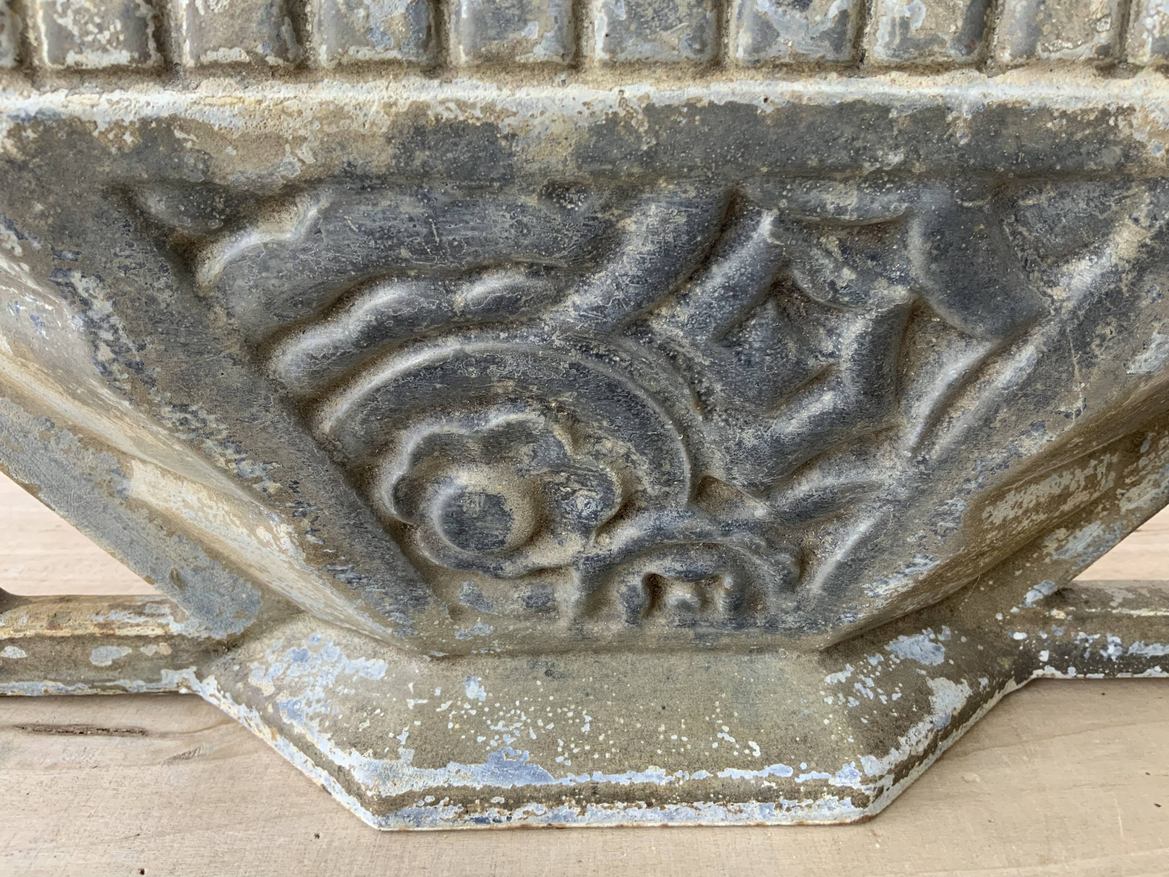 Cast iron planter