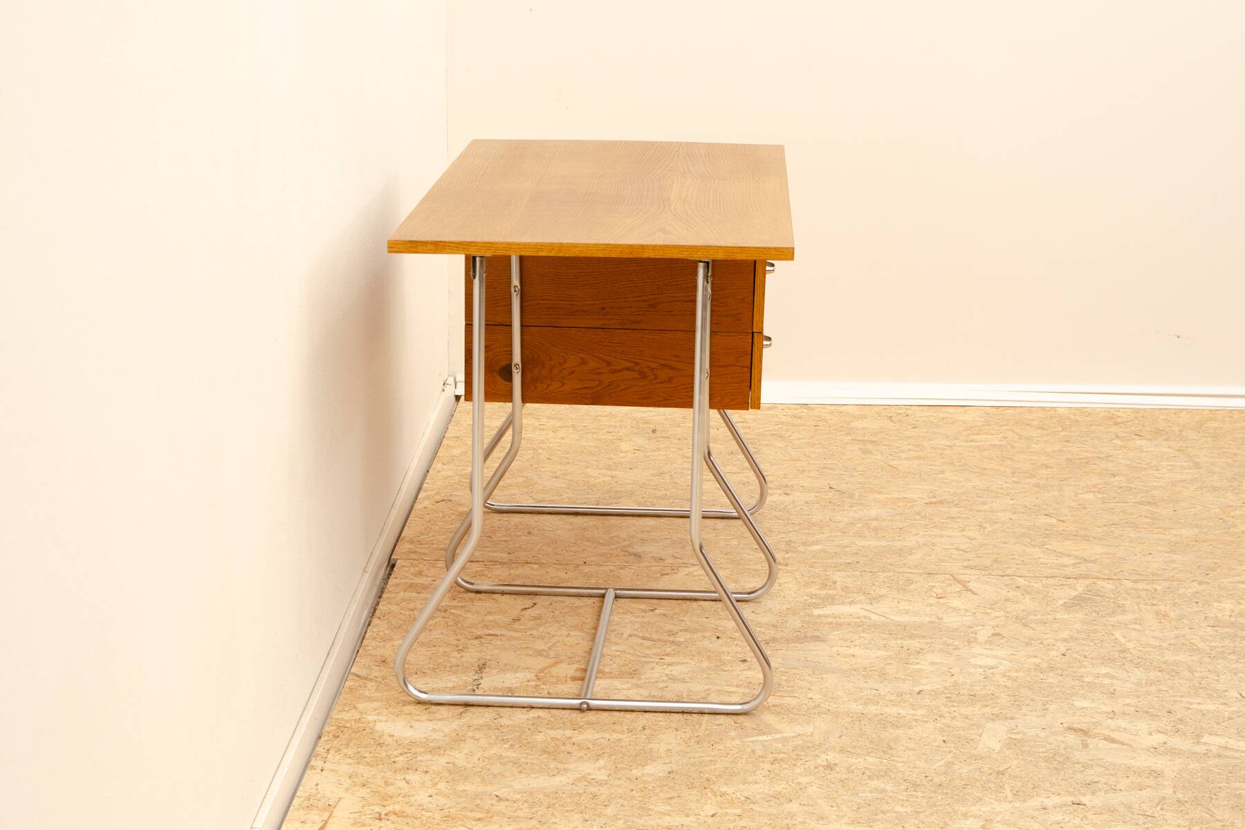 Bureau moderniste tchécoslovaque en chrome et bois, années 1950, Europe
