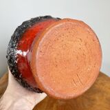 Vase en céramique rouge vif et noir, cruche lourde dans le style du milieu du siècle, poterie ouest-allemande