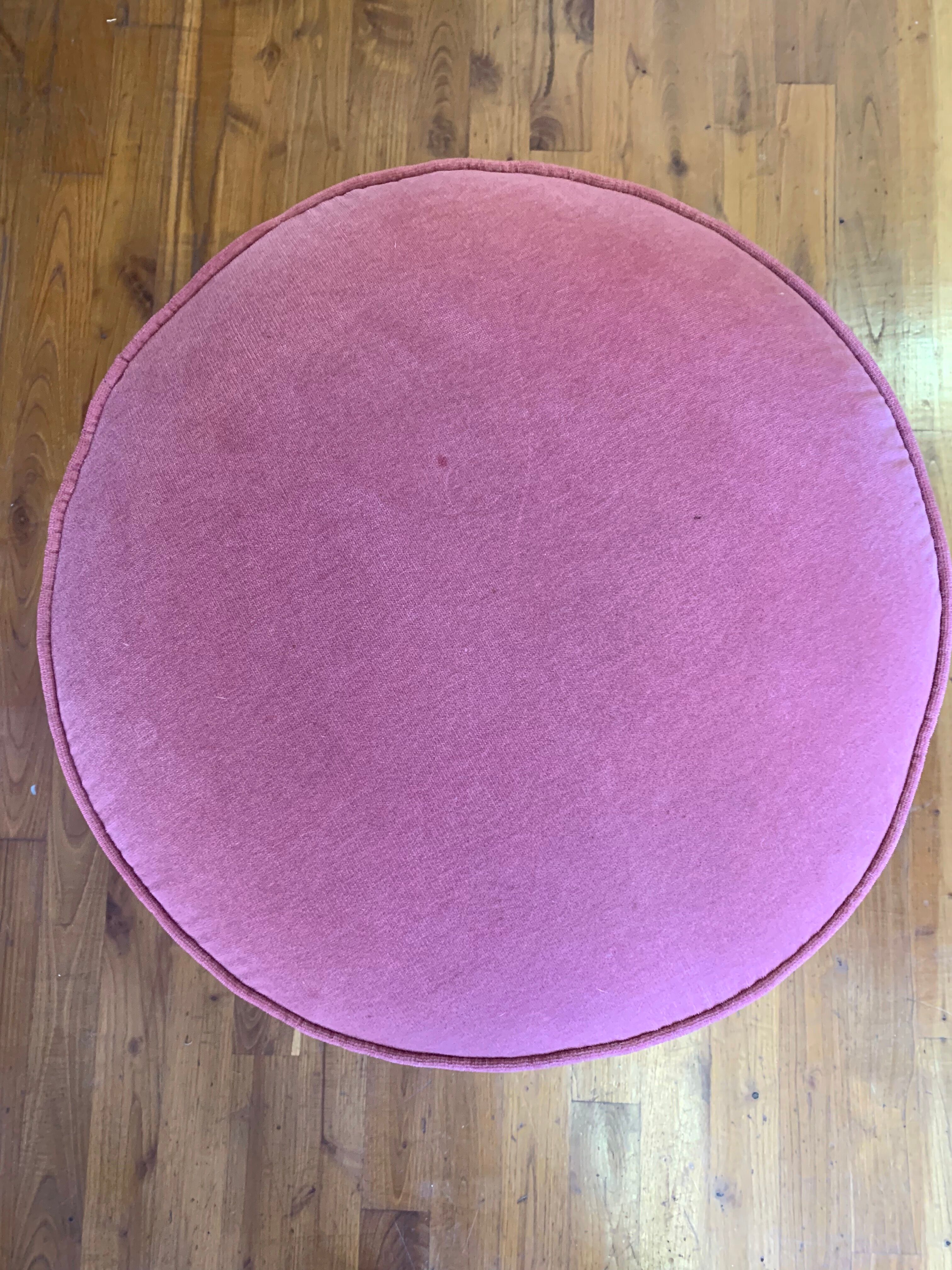 Pouf en velours rose