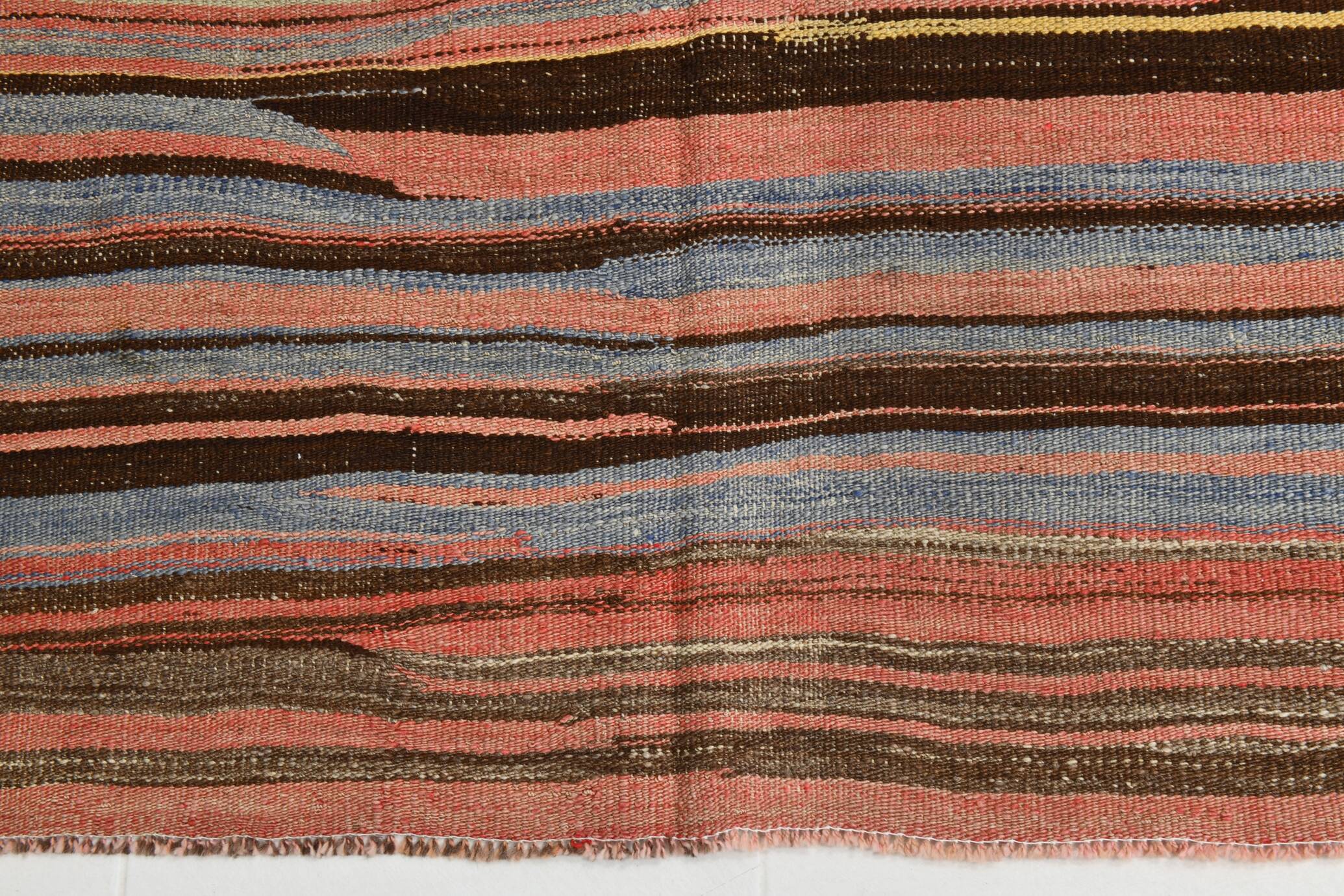 Tapis Kilim rayé rose et orange