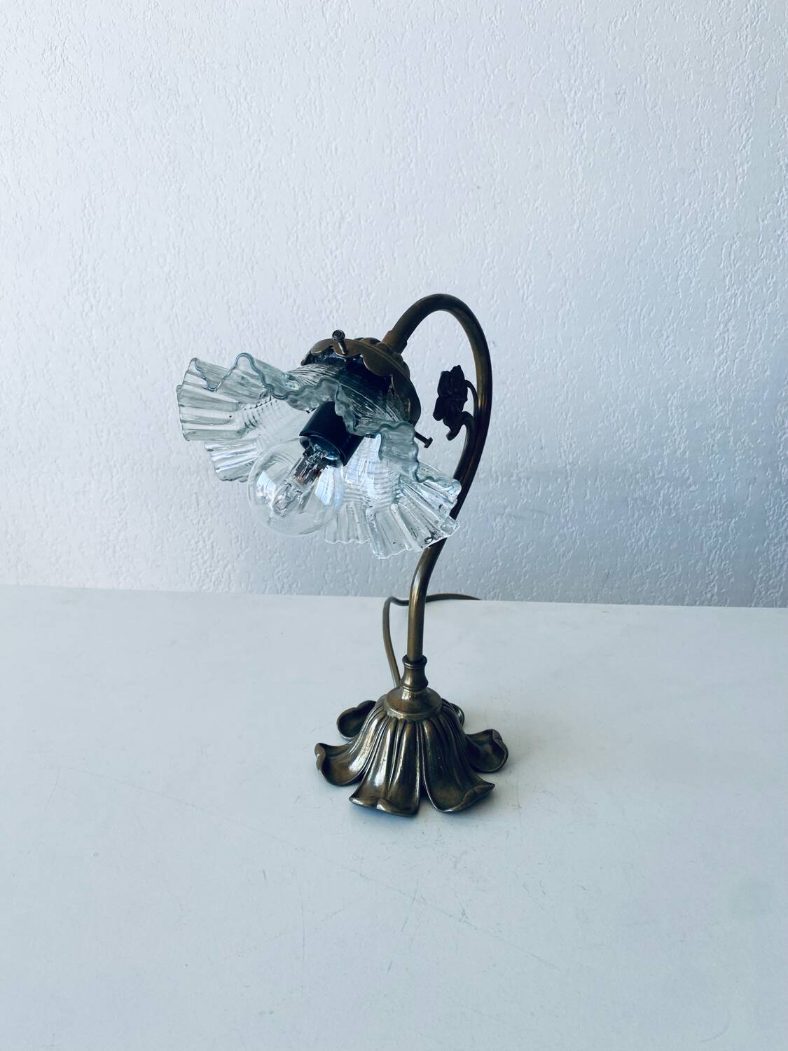Vintage brass and glass flower lamp