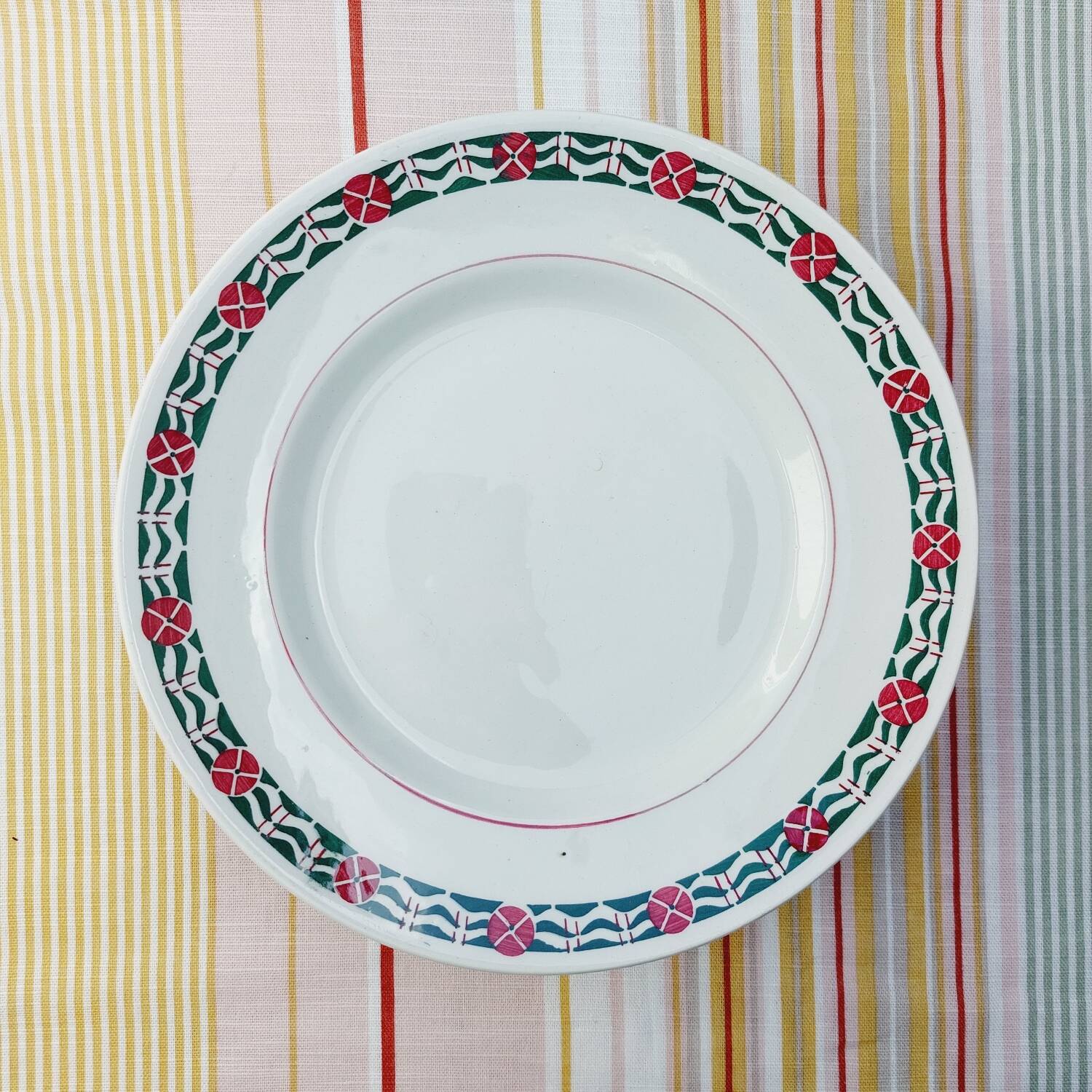 Moulin des Loups Madeleine cake pedestal dish