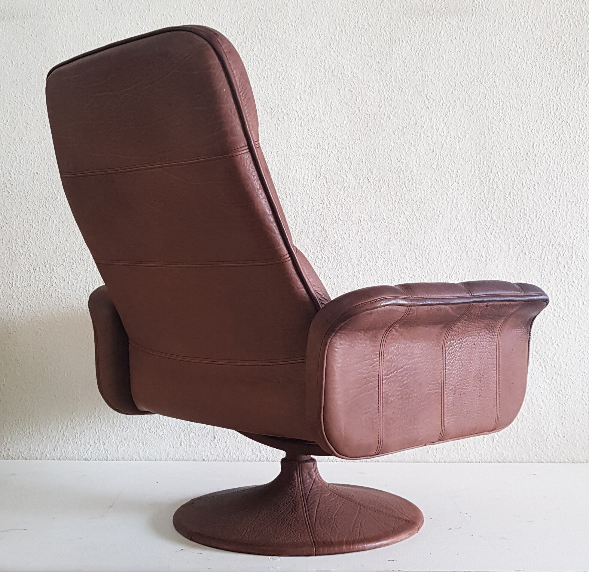 De Sede ds 50 swivel leather armchair, Switzerland 1970