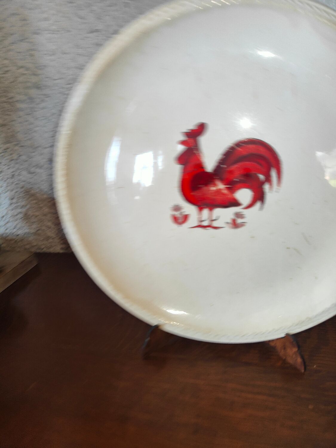 Pie dish of France with rooster decoration