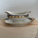 Porcelain sauce boat