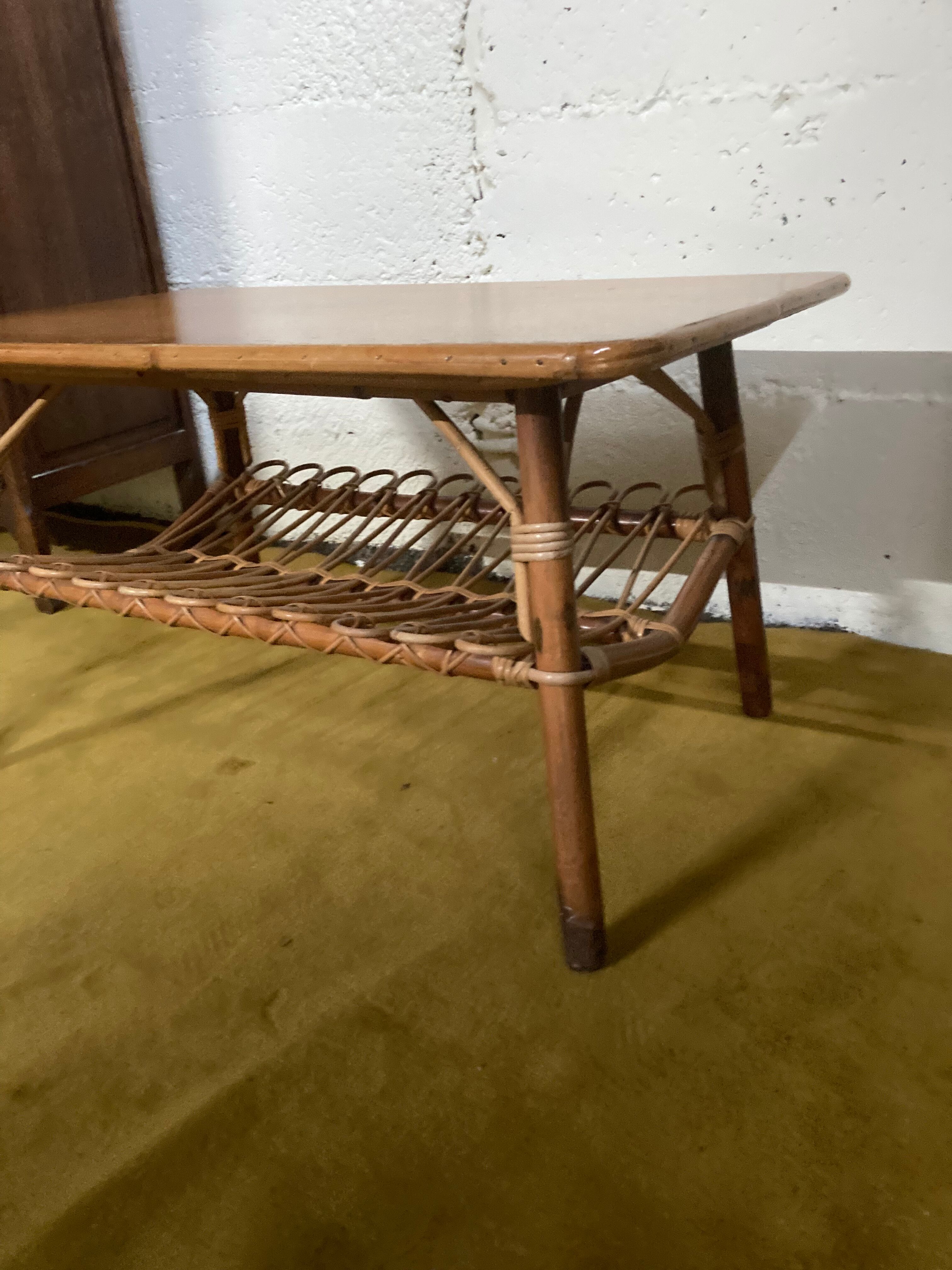 Rattan living room table with review door from the 70