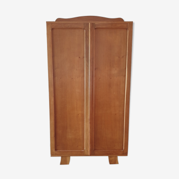 Armoire parisienne