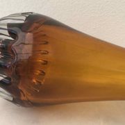 Vase verre soufflé ambre vintage