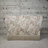 Toad sofa
