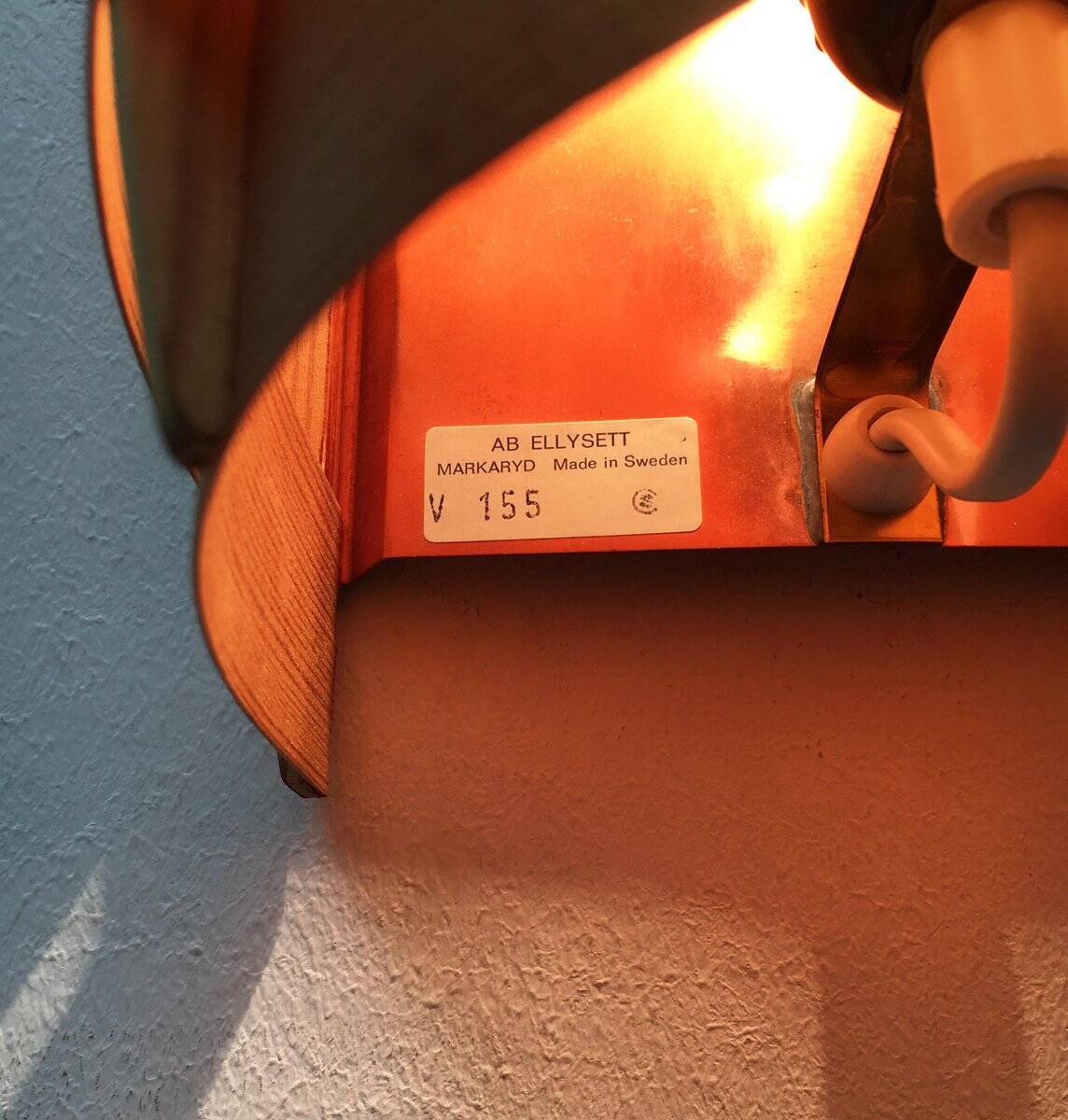 Edda V155 wall lamp in teak from the mid-century by Hans-Agne Jakobsson for Ellysett AB, 1950s.