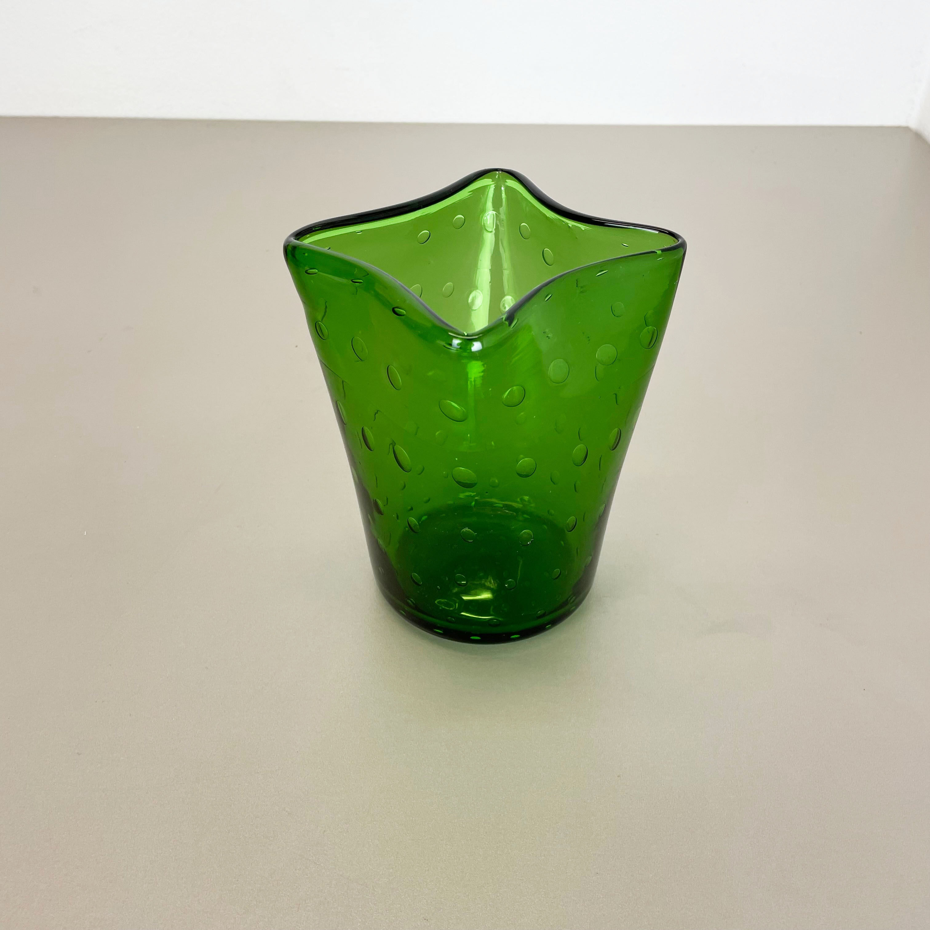 Murano Glass Bullicante Bubble "Green" Vase Element Shell Murano, Italy, 1970s