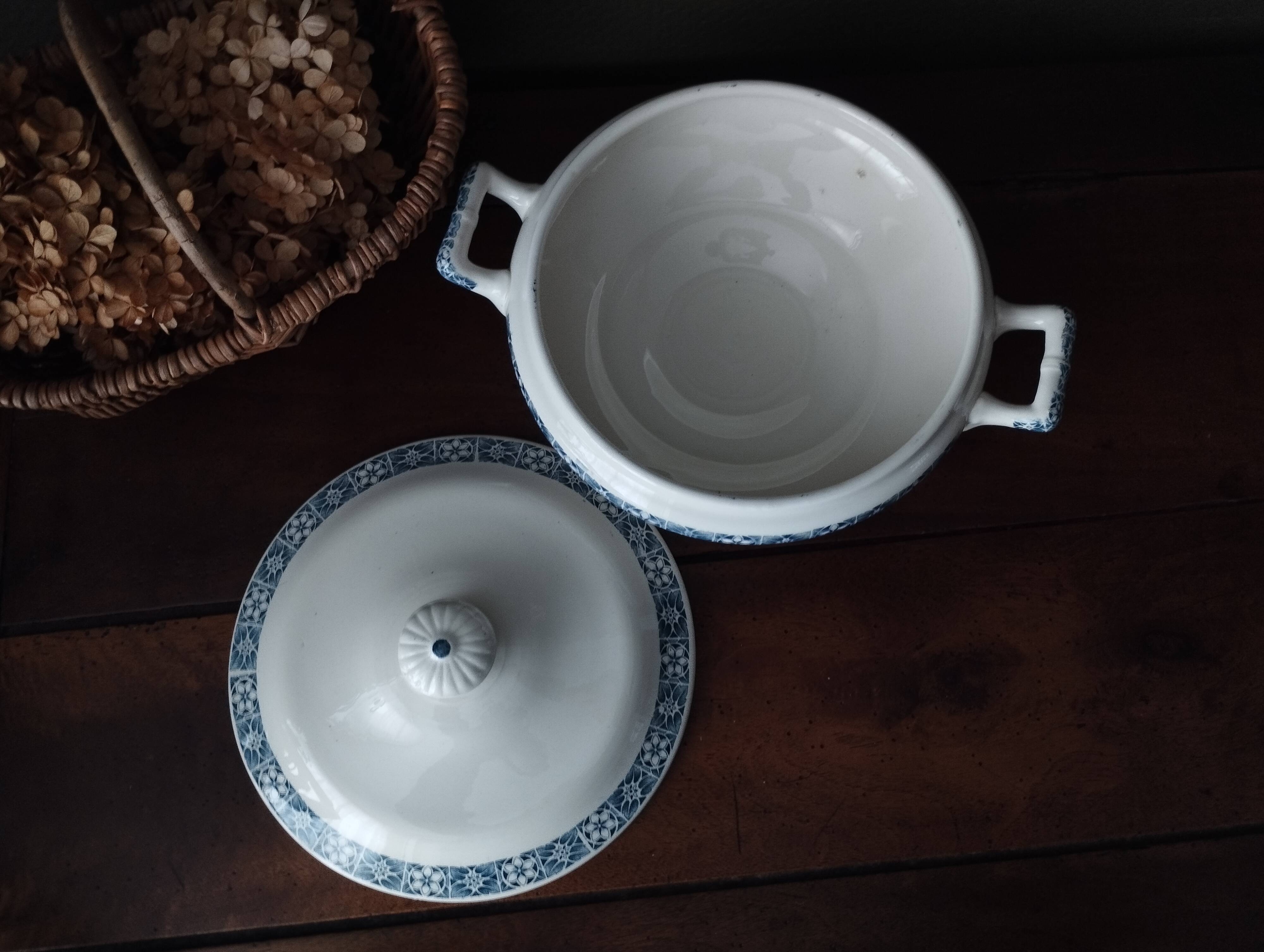 Ironstone soup tureen Longchamp "René"