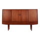Buffet haut en teck, design danois, années 1970, production : Danemark
