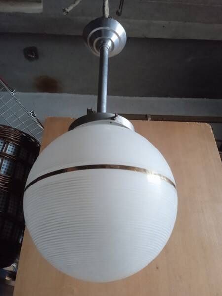 Plafonnier suspension art deco / boule verre 1940