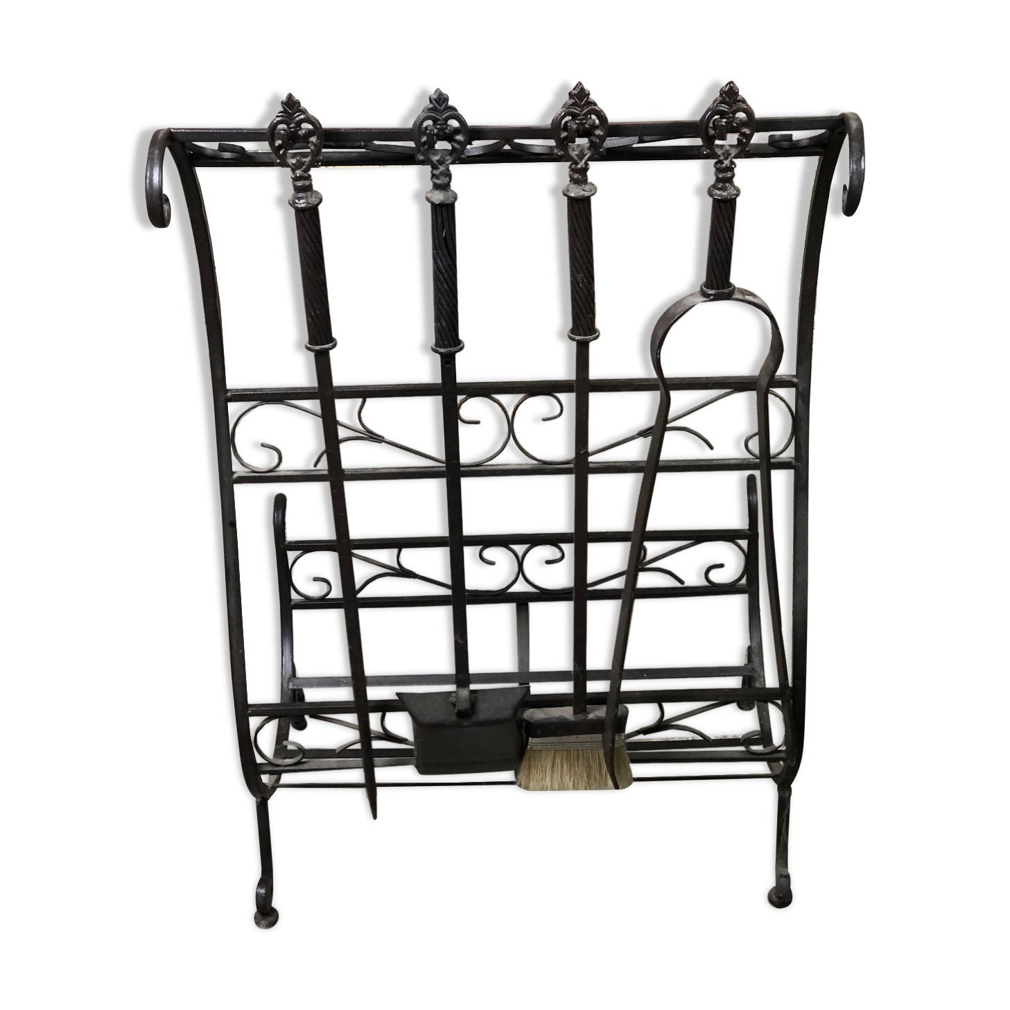 Servant / wrought iron log holder