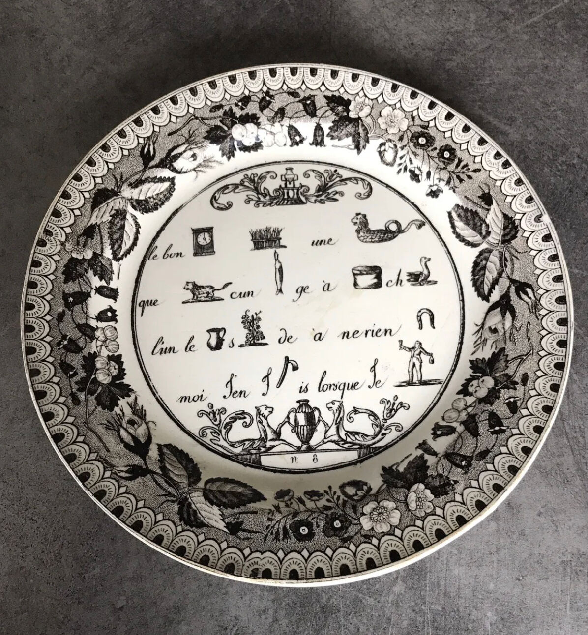 Lot of 5 plates in earthenware of choisy-le-roi, p&h, decoration of rébus, xixth