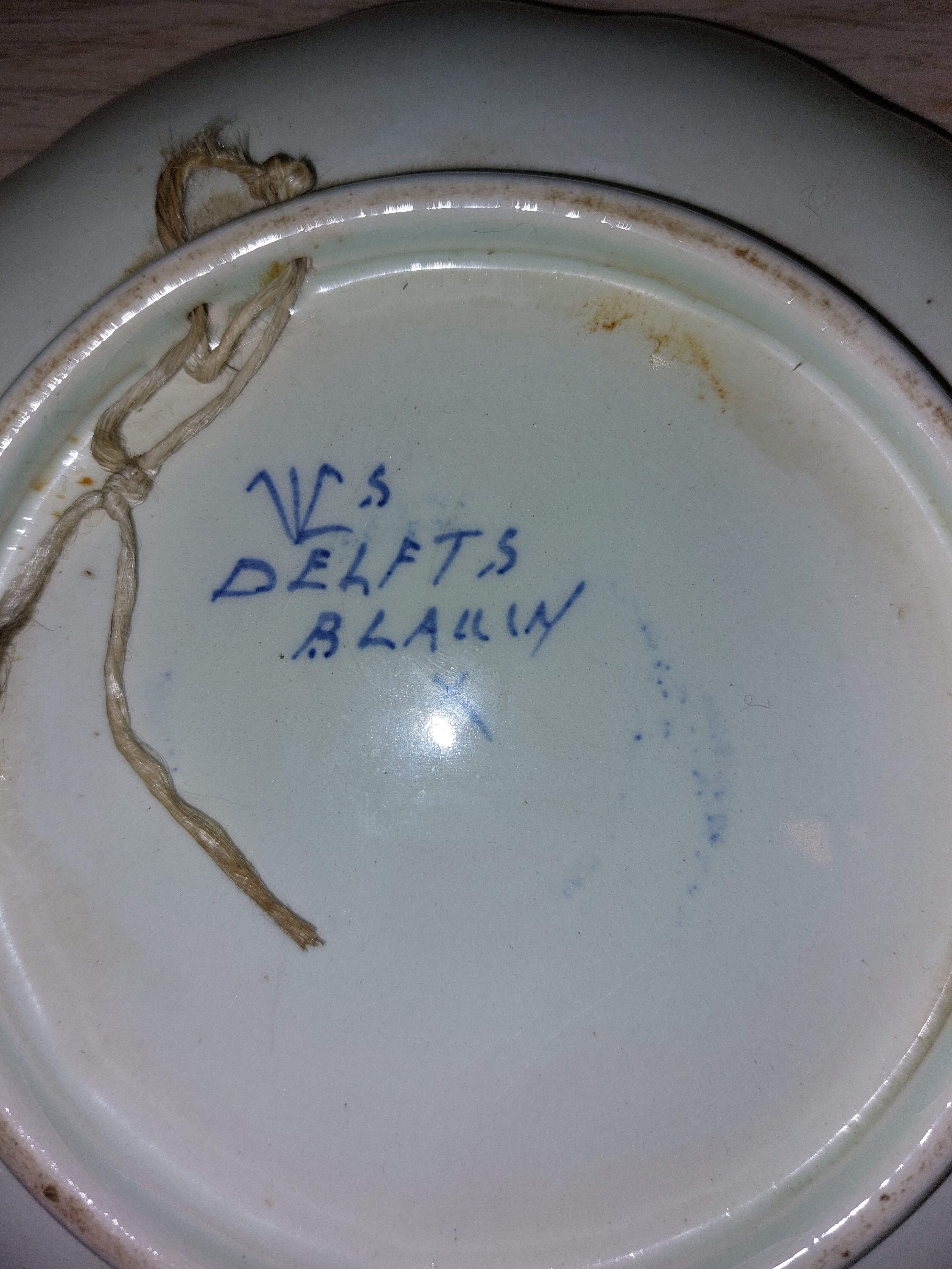 Small decorative plate