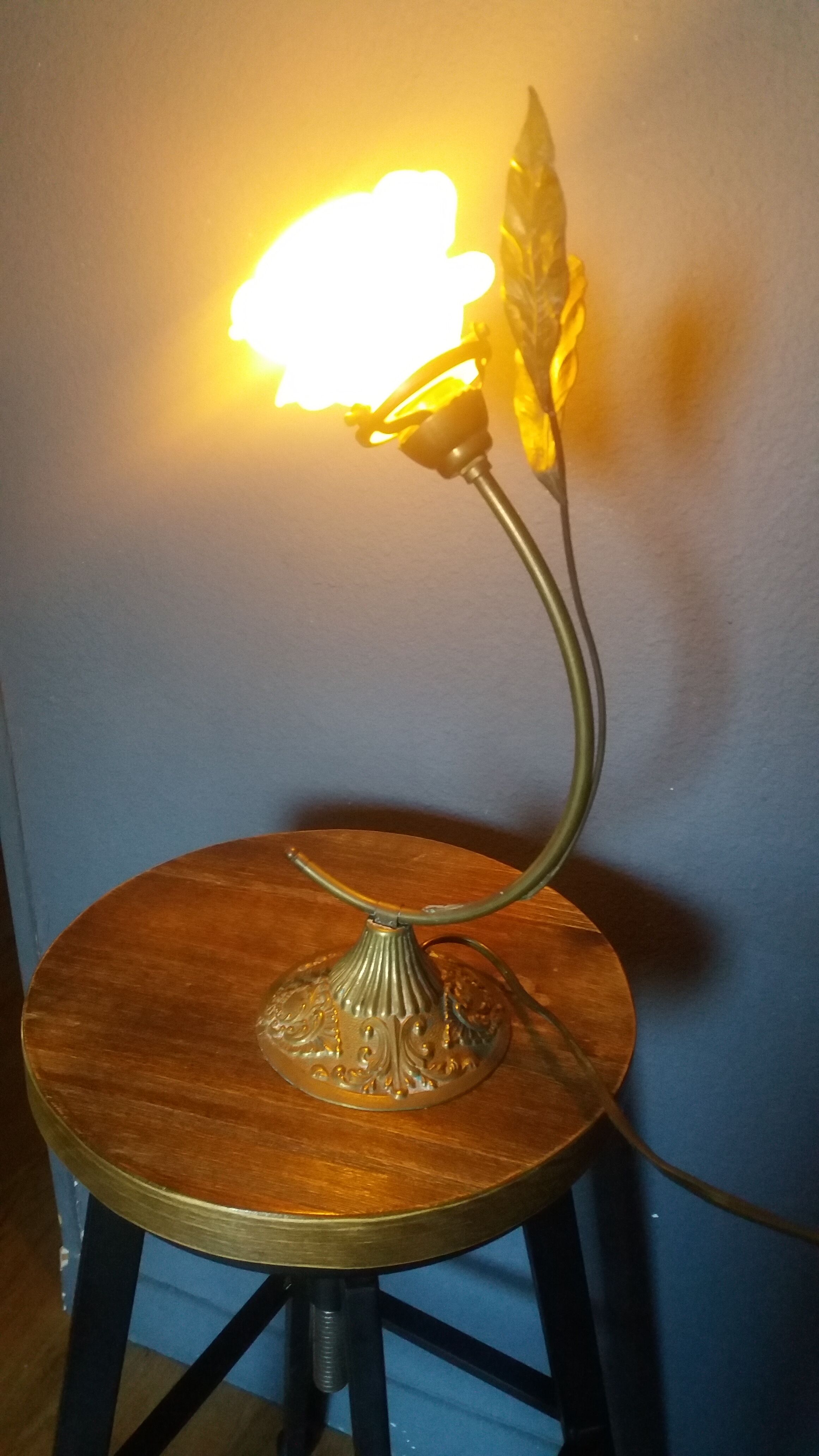 Brass flower lamp