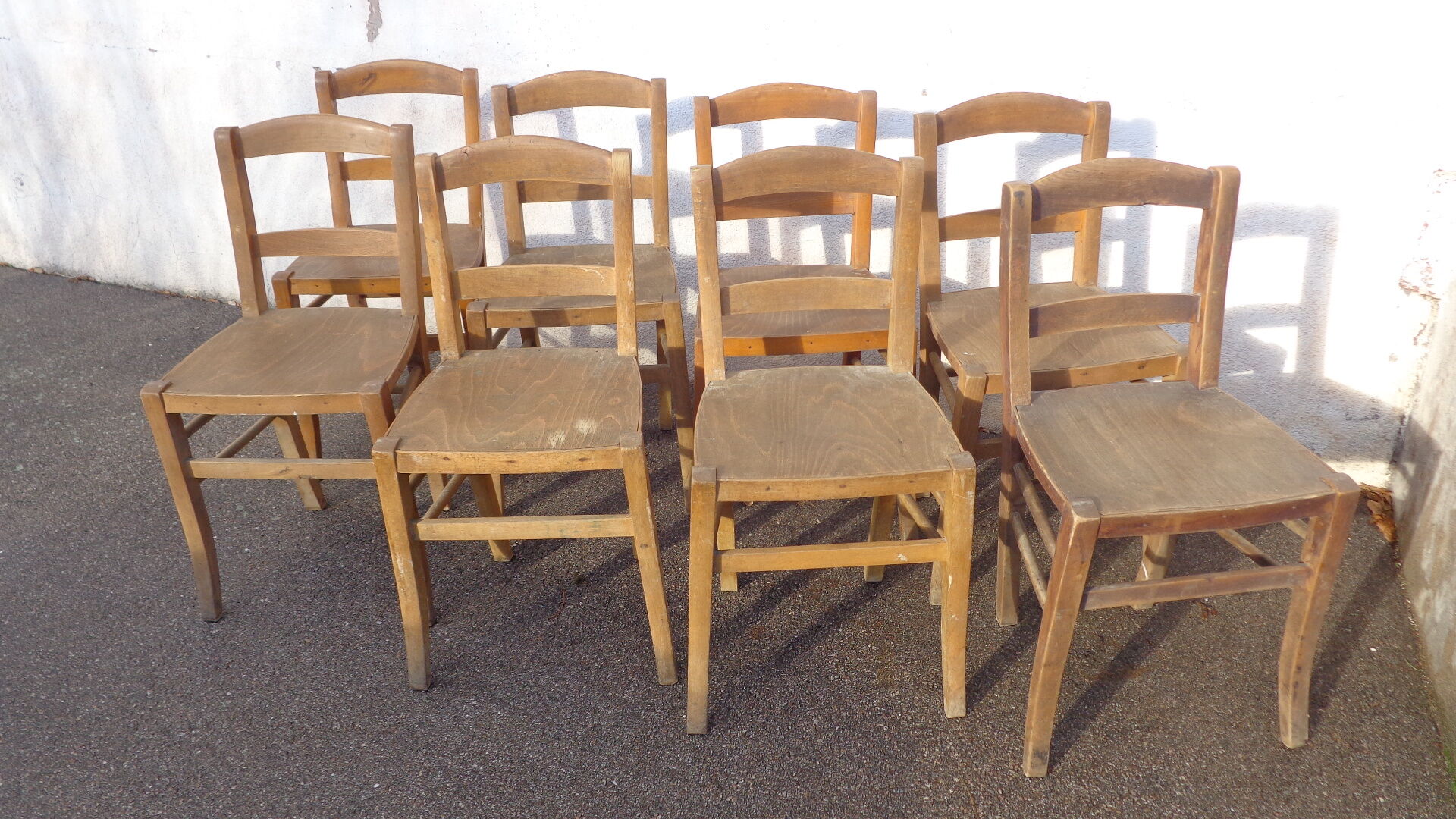 Set 8 bistro chairs