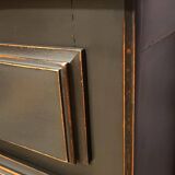 Cherry wood chest of drawers with 5 drawers in aged black.