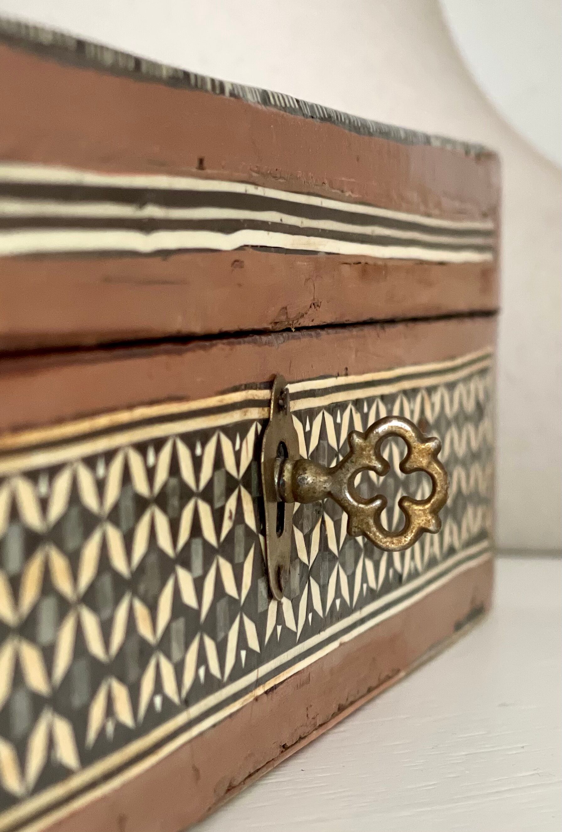 Boîte à bijoux bois et nacre