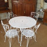 Garden furniture in wrought iron dating early twentieth