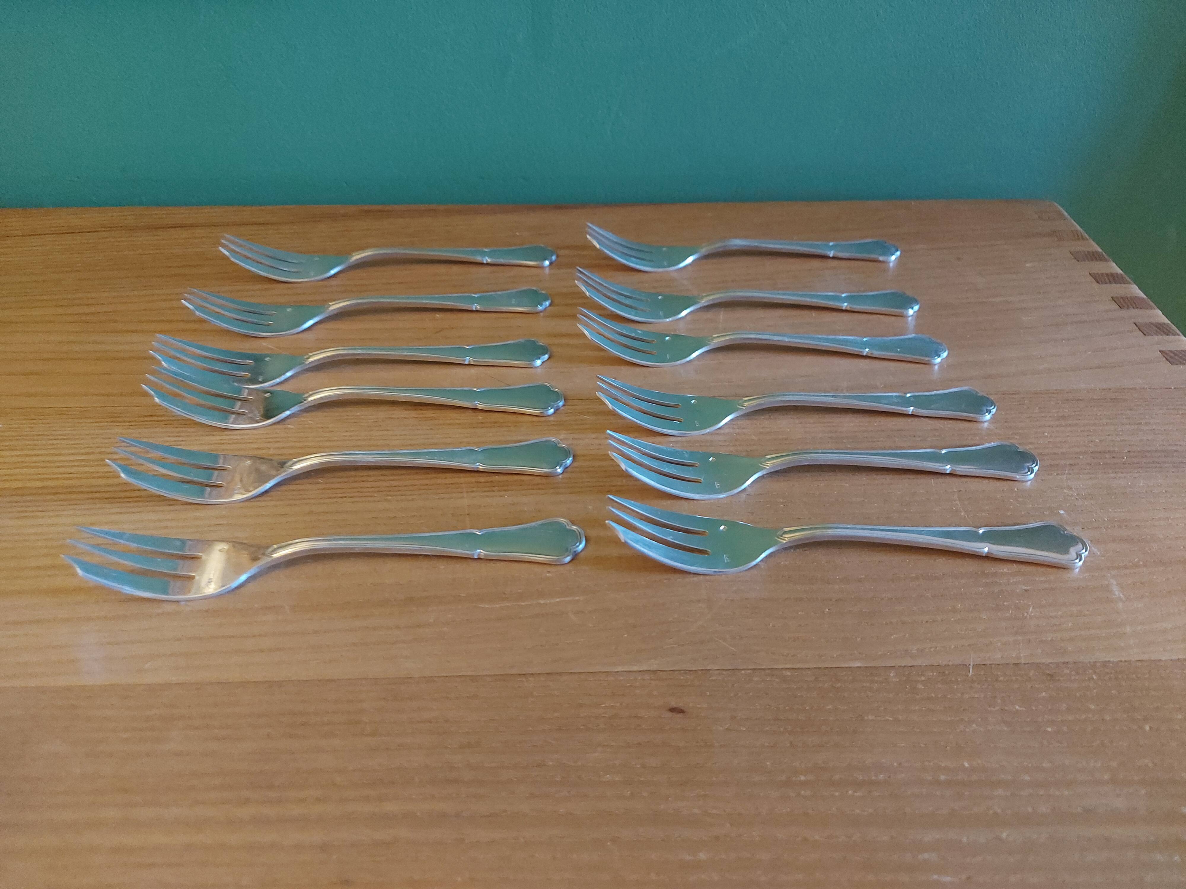 Box of 12 dessert forks in silver metal