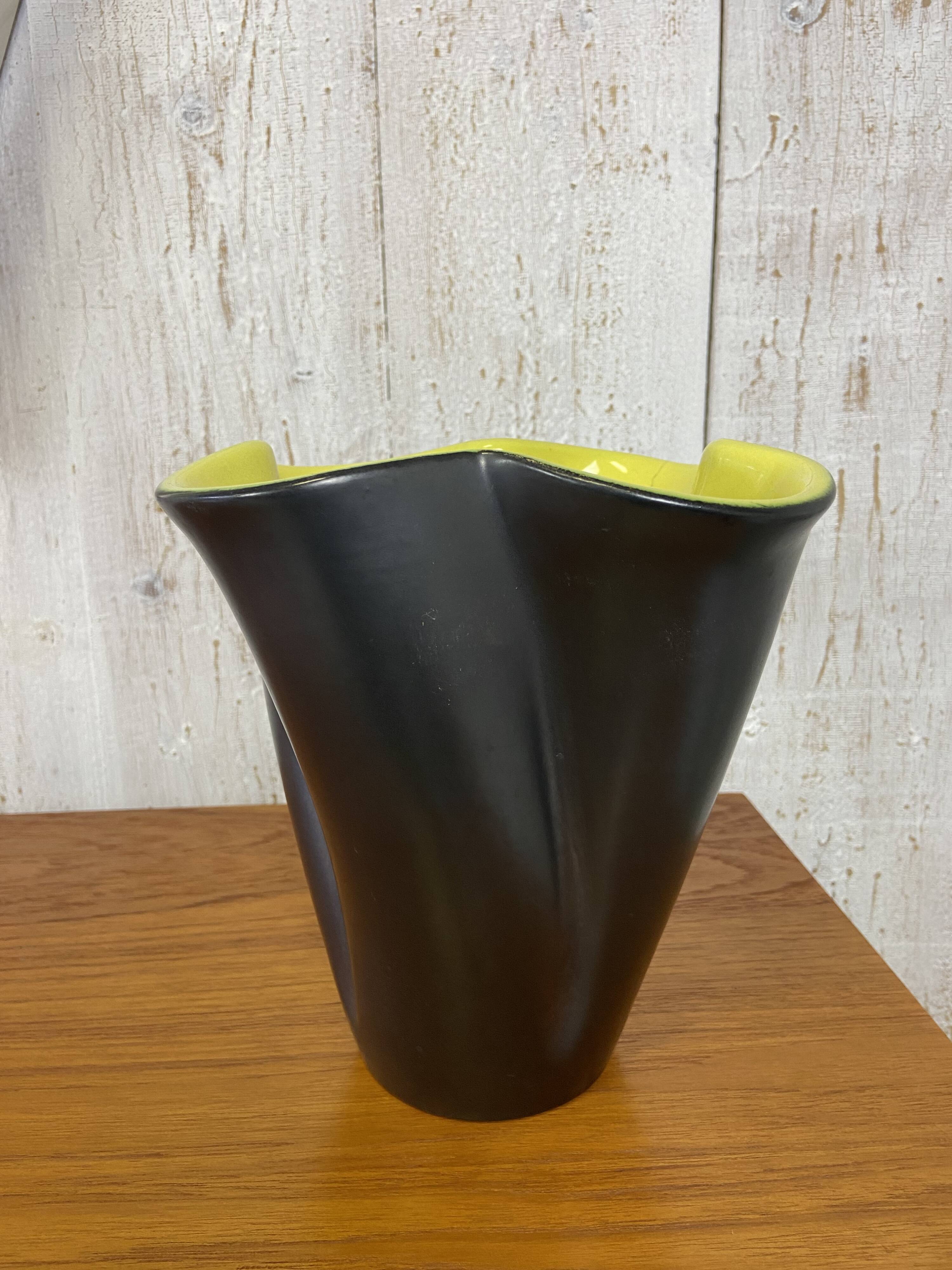"Corolle" vase Elchinger