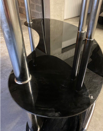 Black bar counter