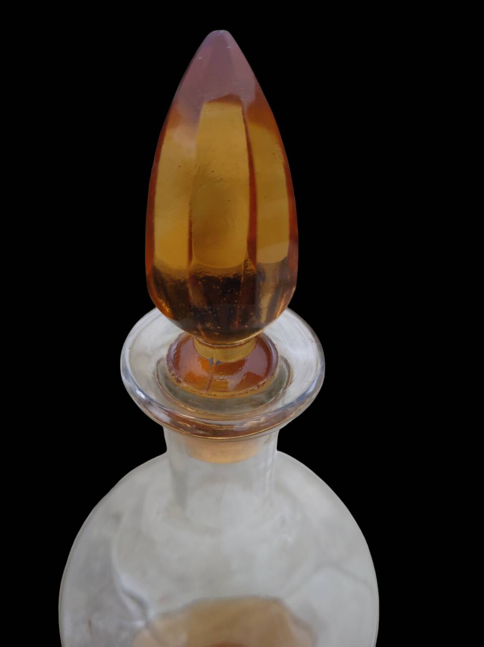 Amber liquor service 1930 glass and faceted carafe