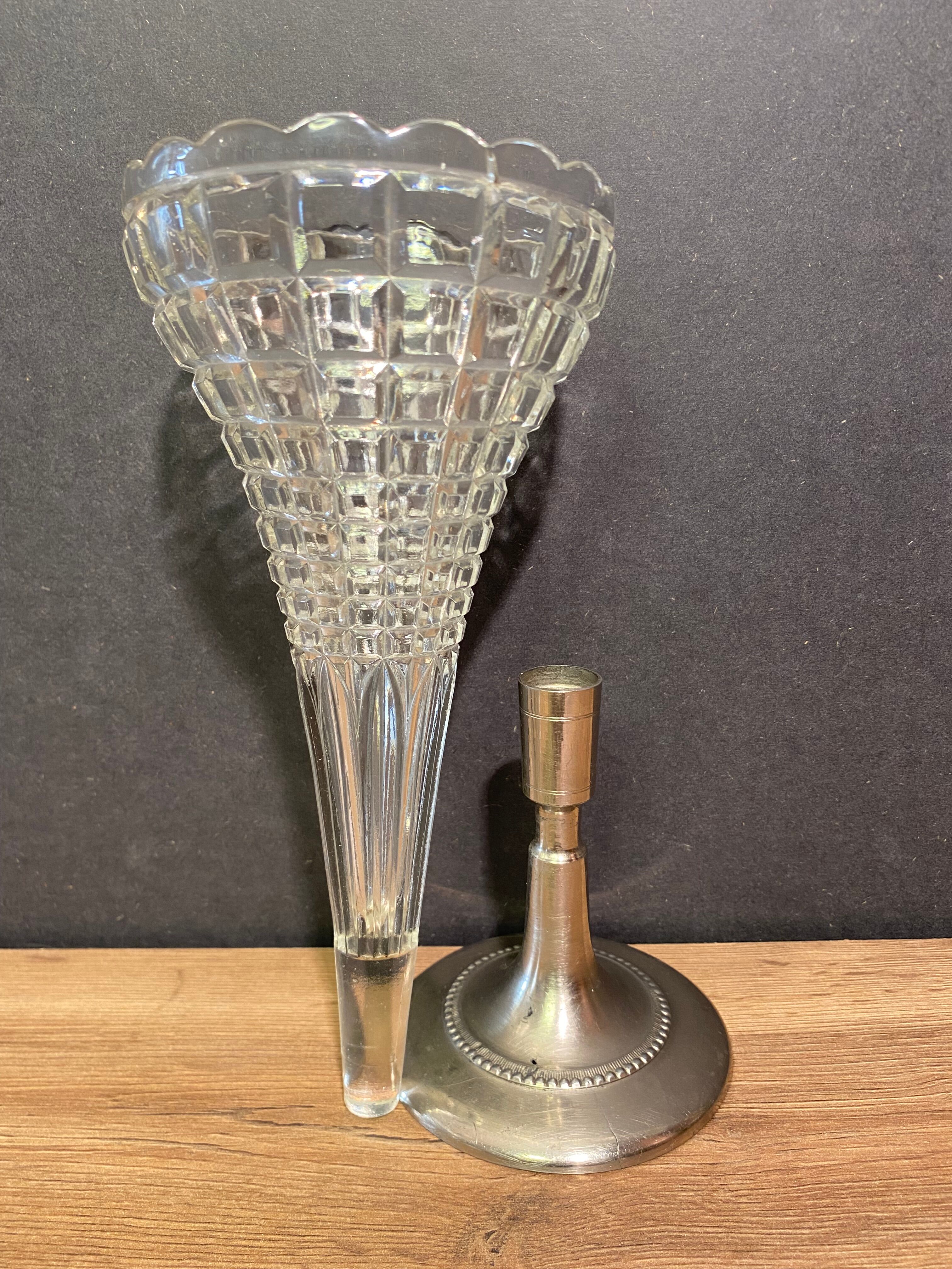 Cone vase, cut crystal bouquet (most certainly baccarat, saint louis ...)
