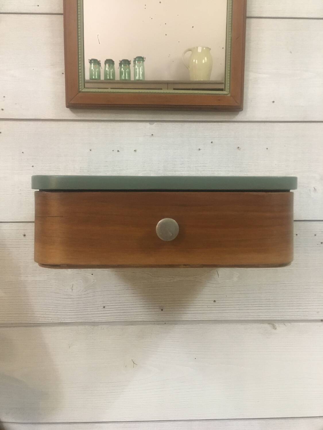 Hanging bedside drawer