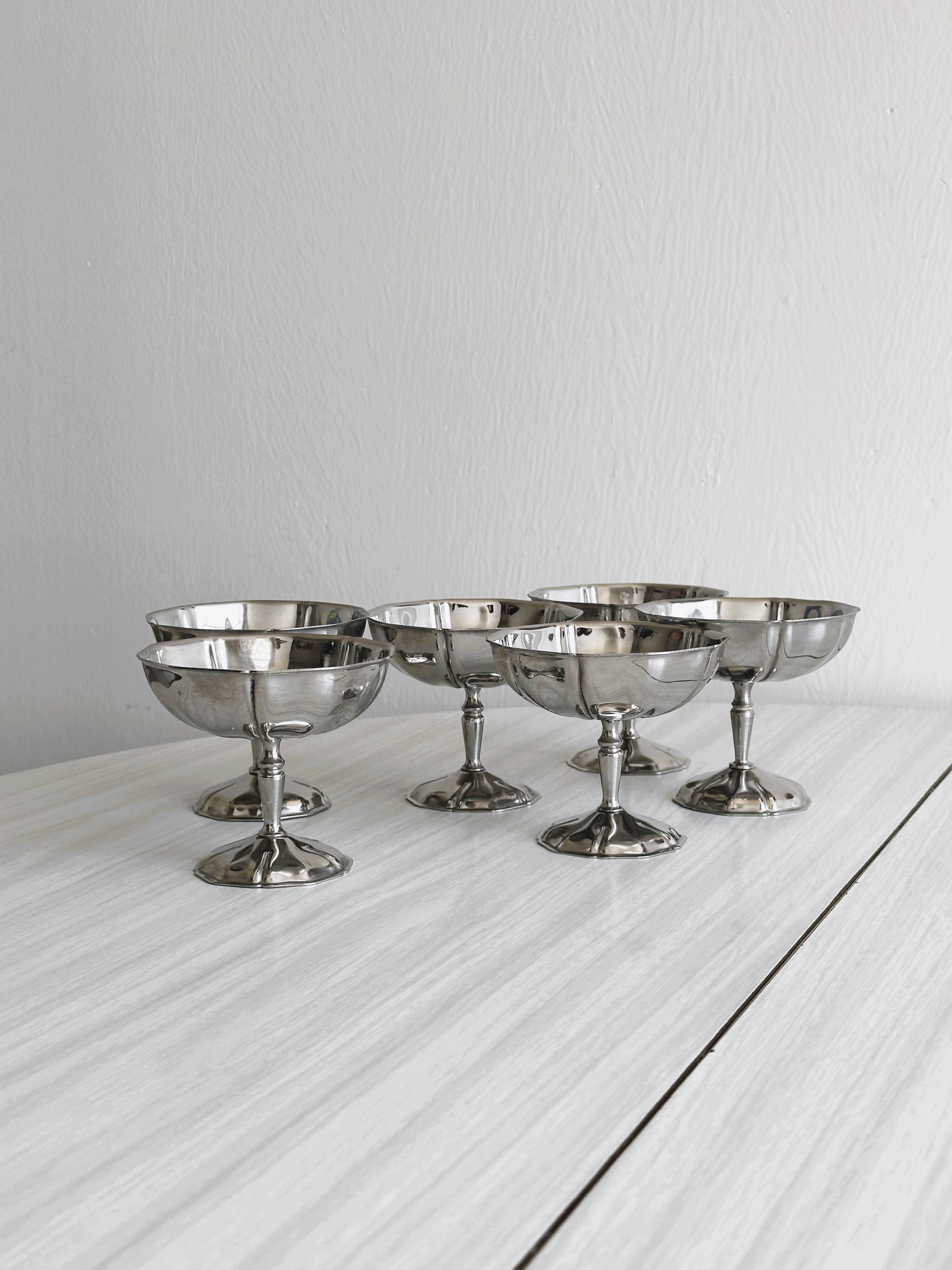 6 silver-plated stainless steel bowls, dessert bowls.
