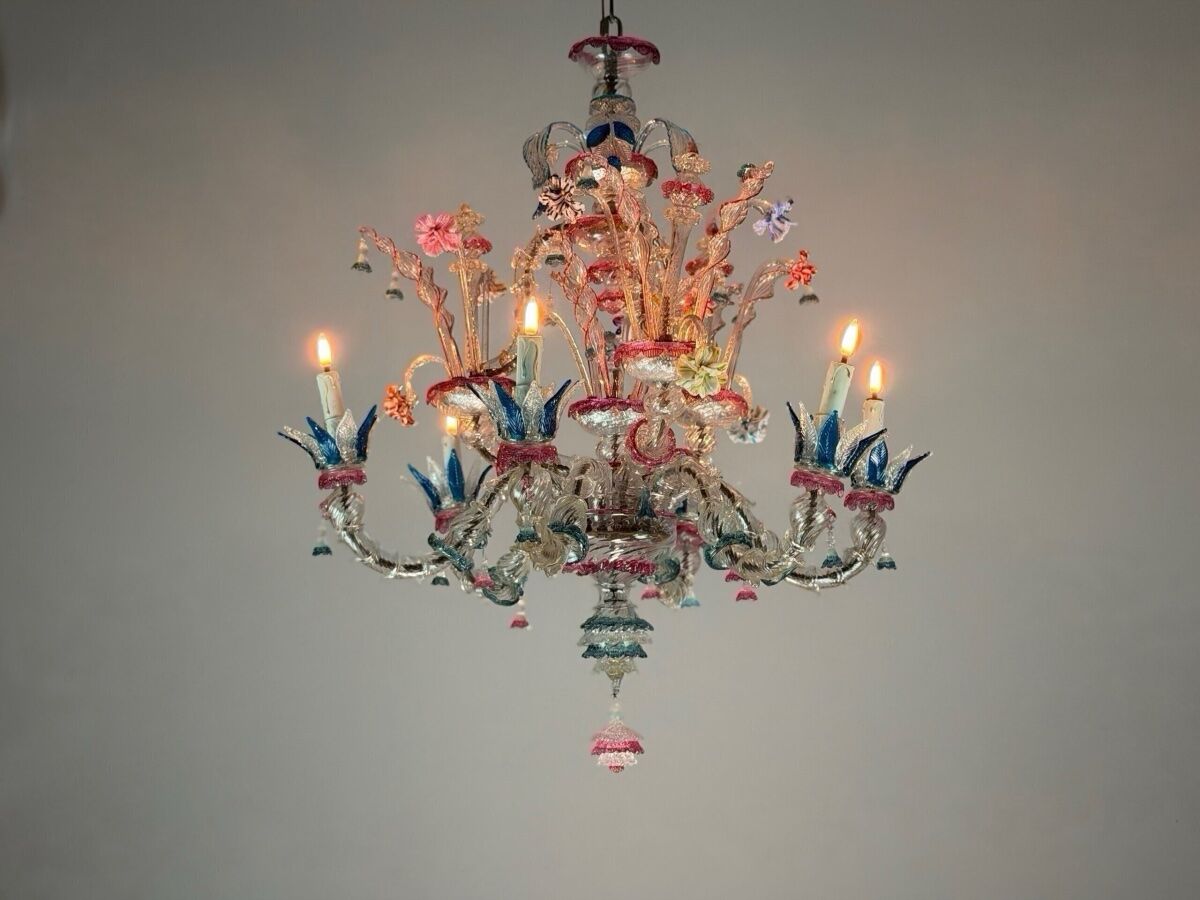 Venetian Rezzonico chandelier made of Murano glass circa 1900