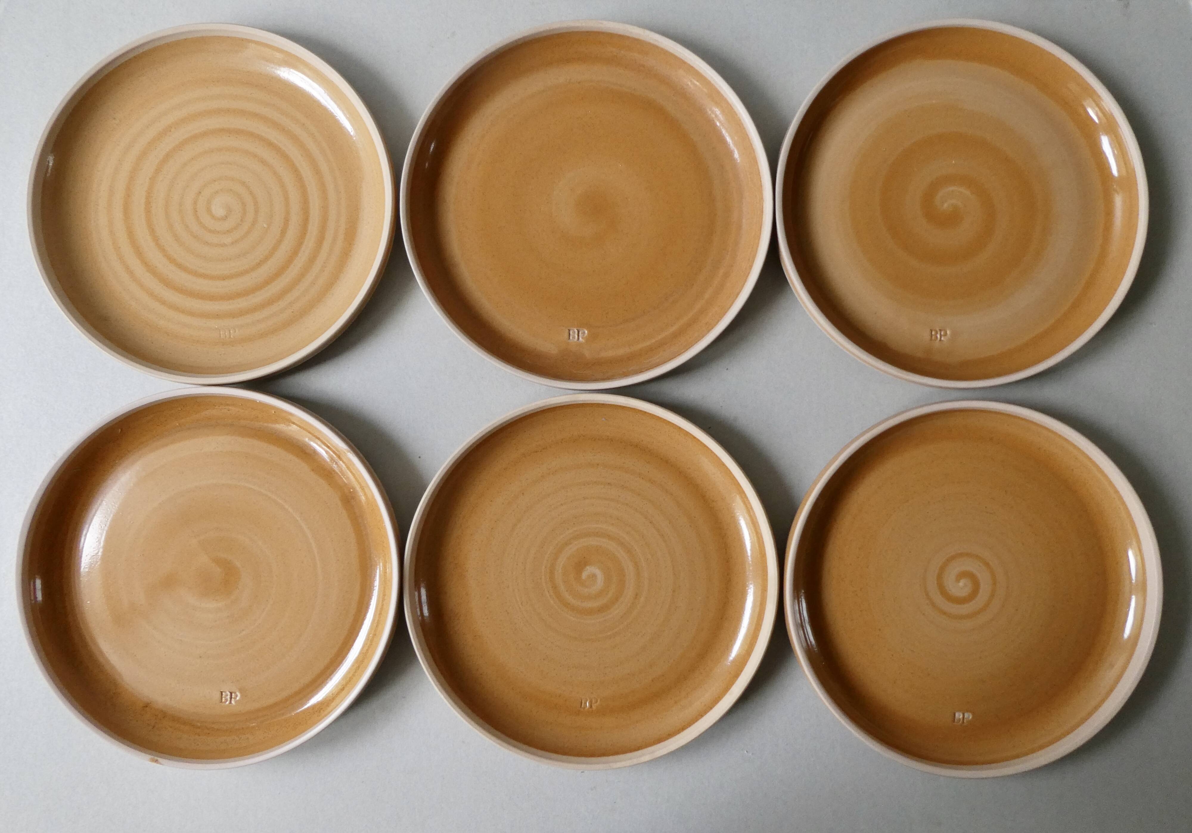 6 flat plates in Burgundy stoneware, Sarreguemines France