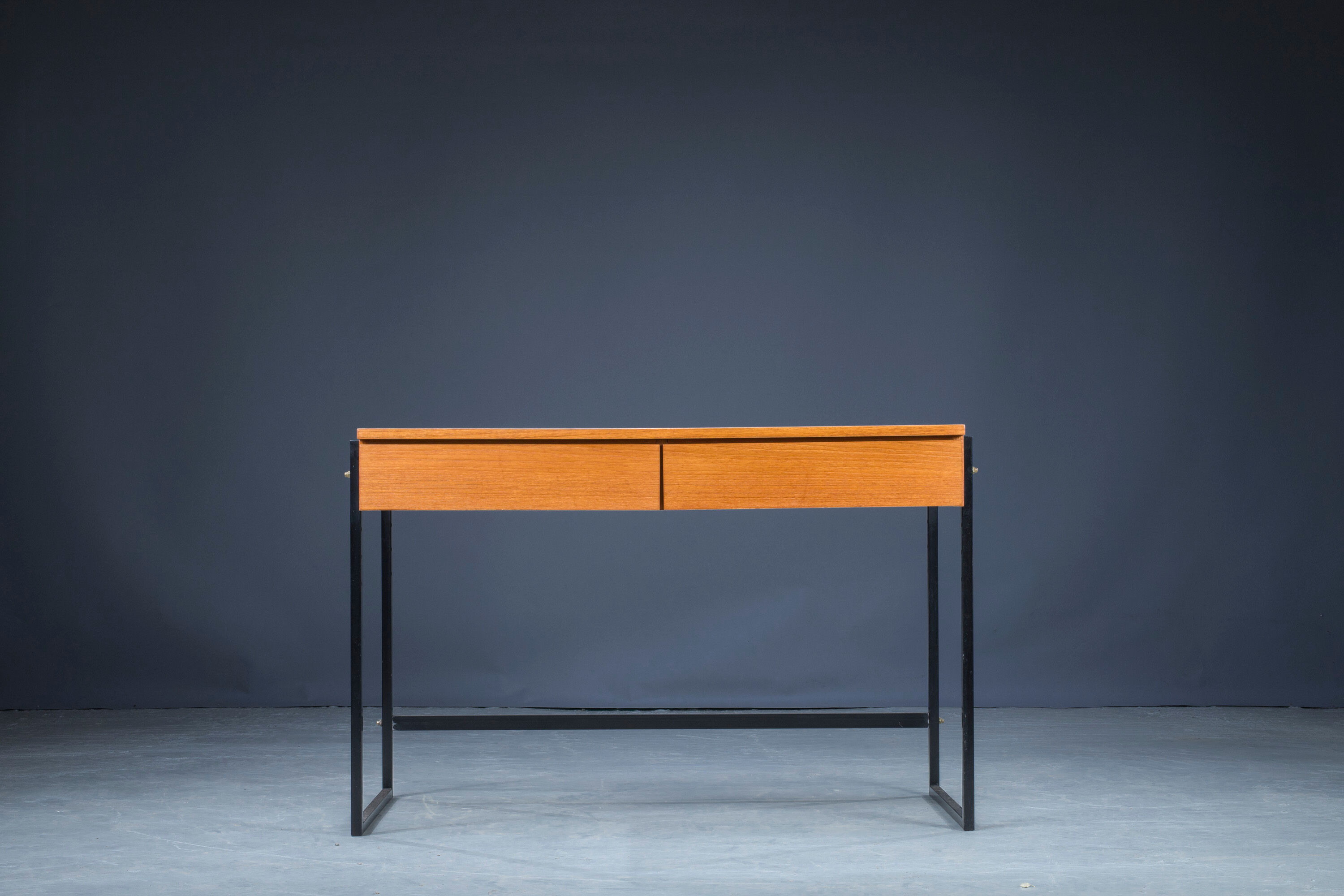 Bureau en teck du milieu du siècle, 1970