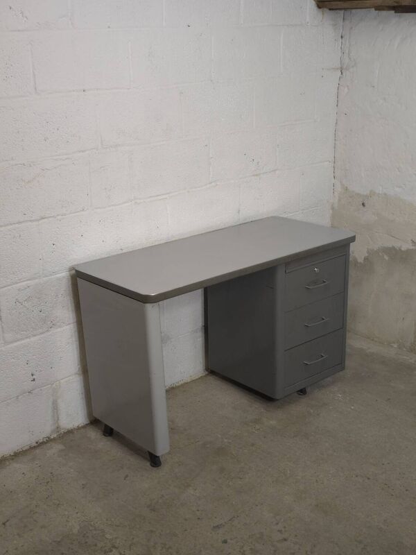 Petit bureau Ronéo 1970