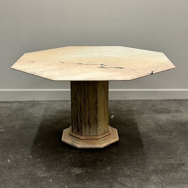 Fabuleuse table à manger italienne en marbre rose blush, années 1980.
