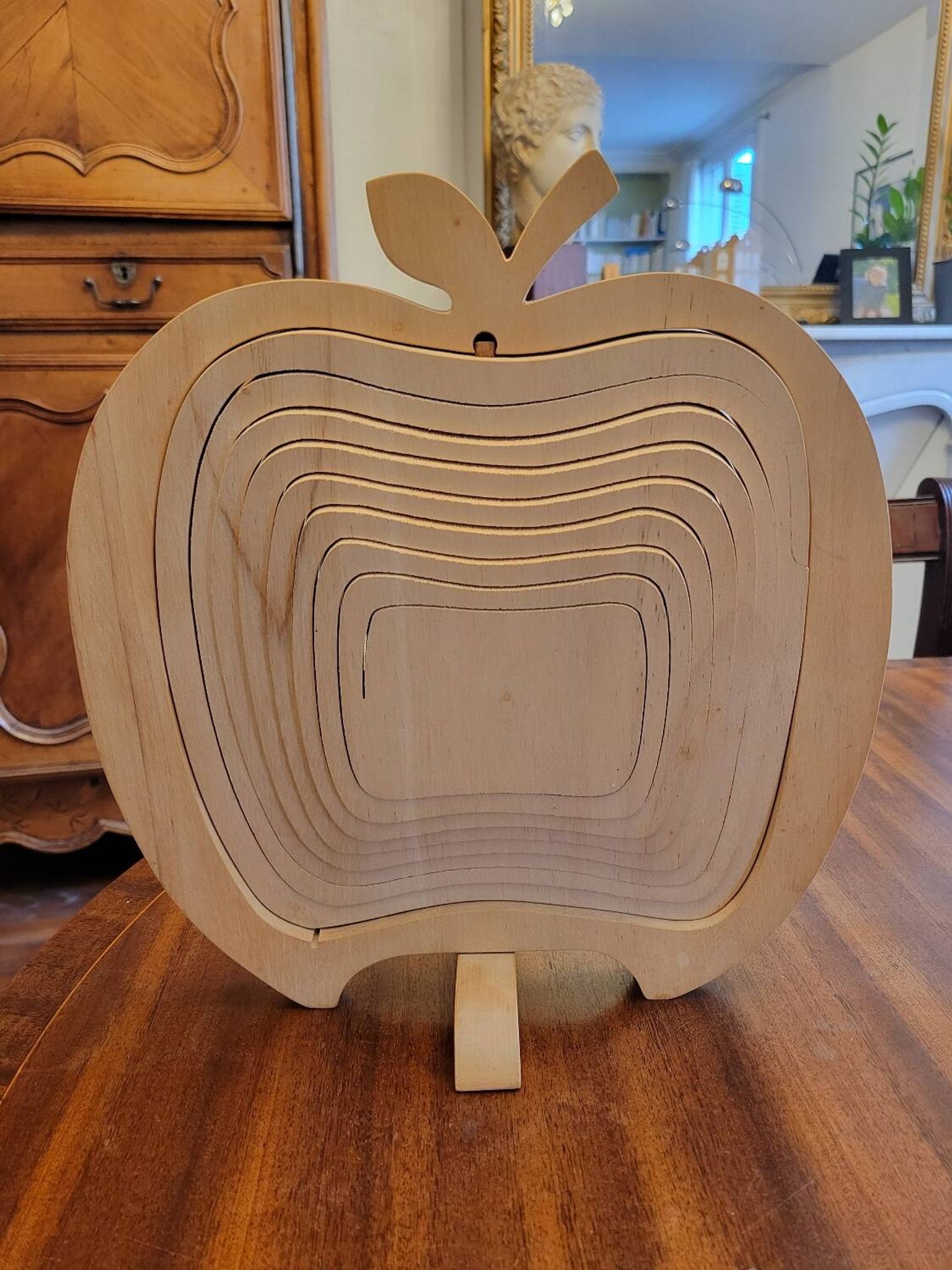 Corbeille à fruit en bois pliable et dessous de plat