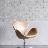 Swan chair by Arne Jacobsen 1971