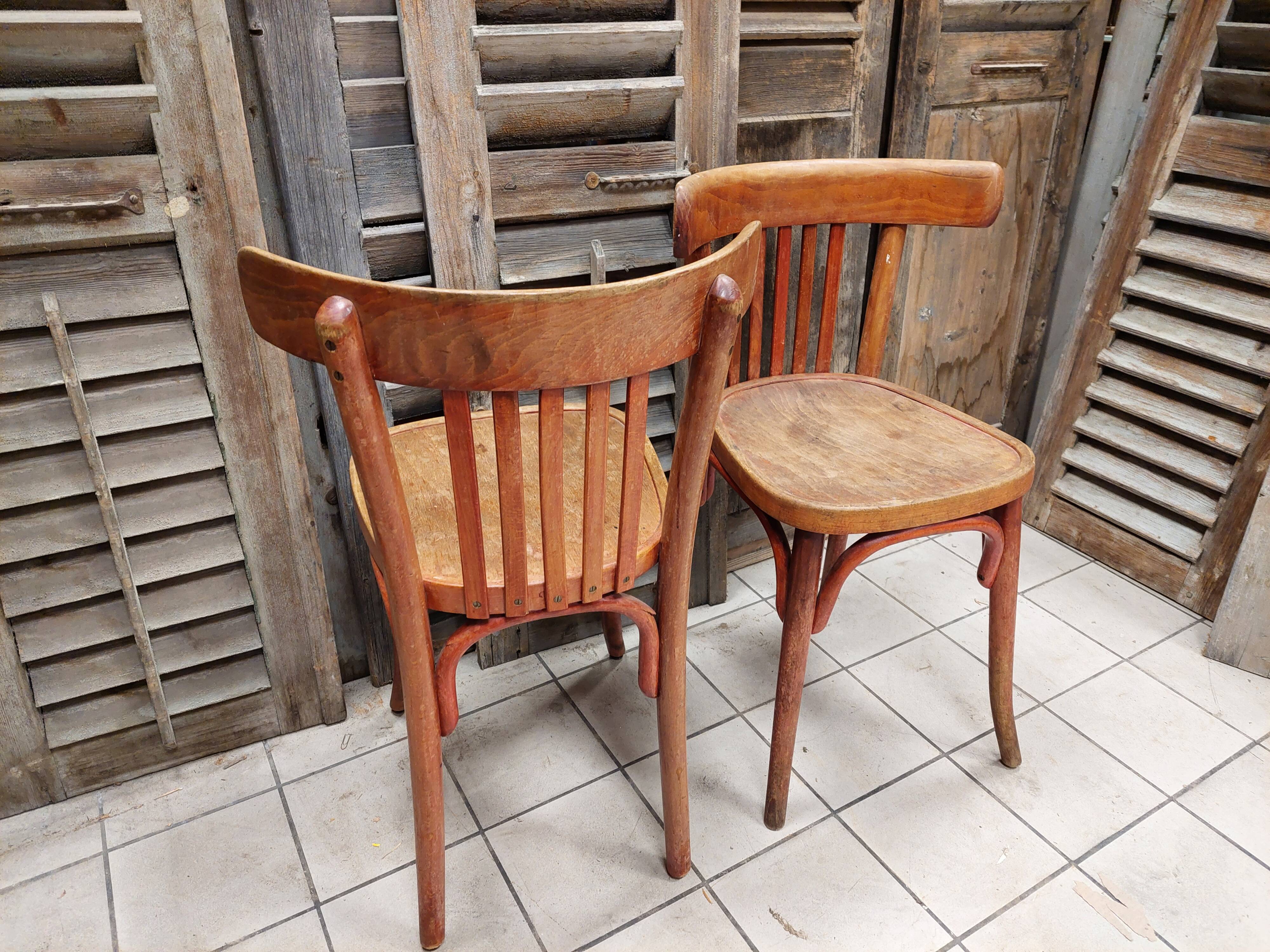 Lot 2 chaises bistrot