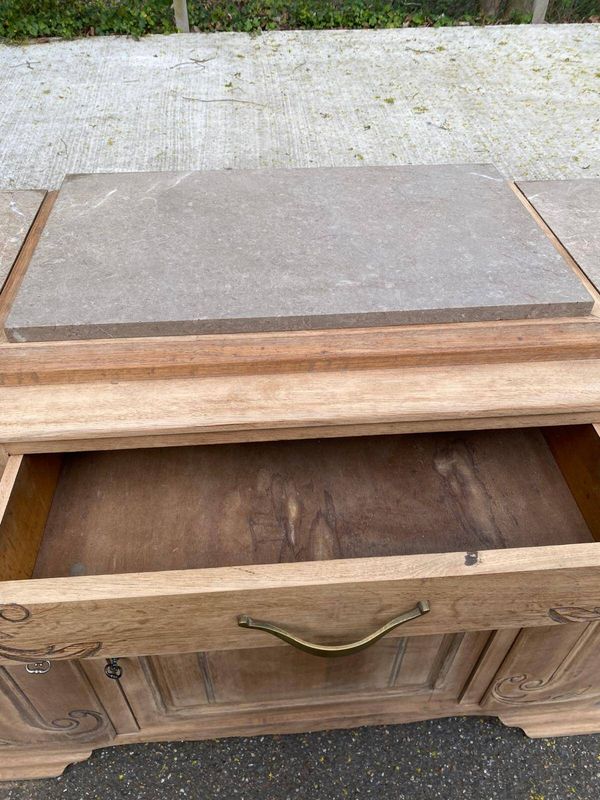 Buffet parisien art déco vintage rénové en bois massif et marbre gris 150cm